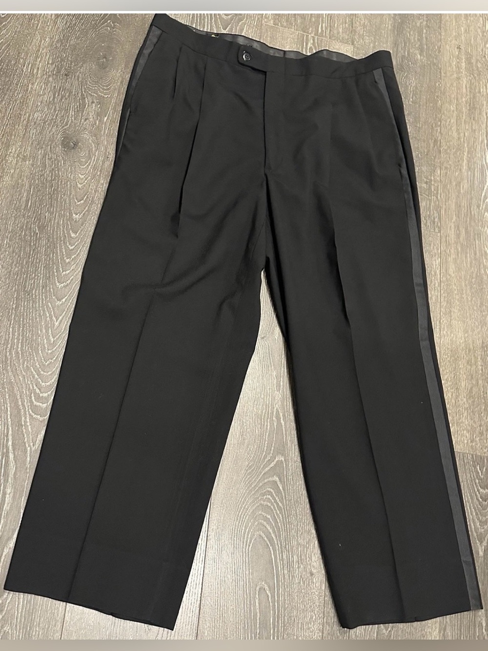 bill blass Black Flat-Front 100% Wool  Men's Dress pants  with Satin Side Stripe